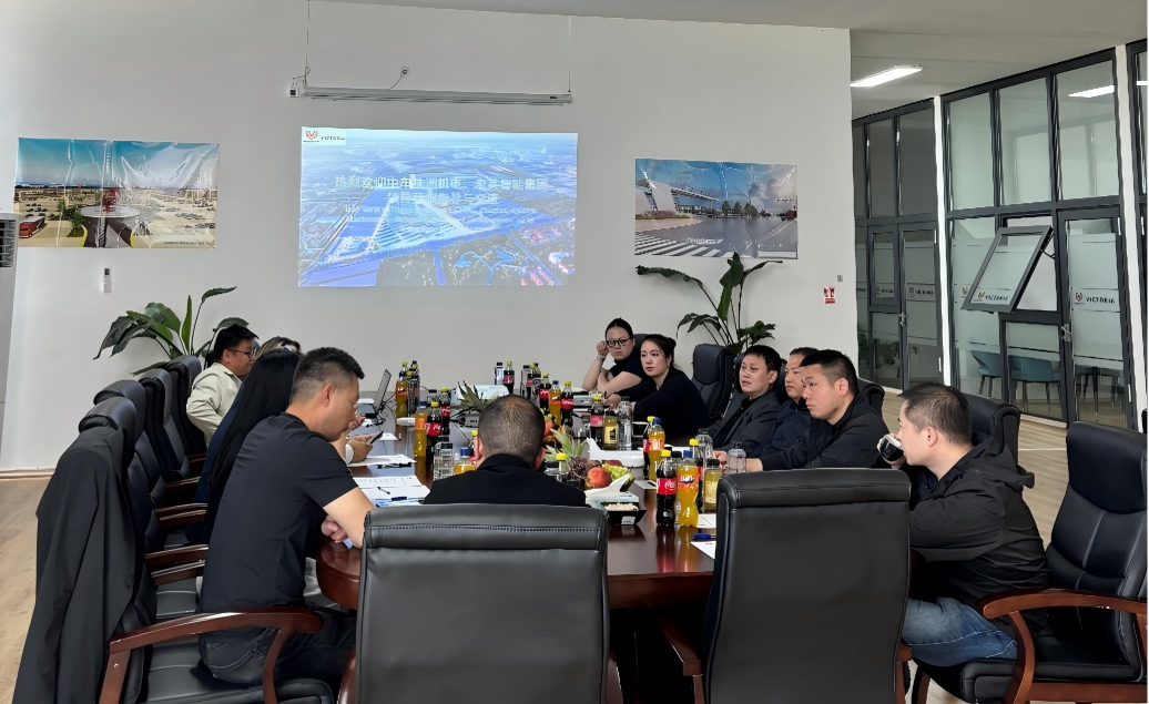 中国中车株洲机电与宏英智能集团到访 Victoria Business Park，共探合作发展机遇
